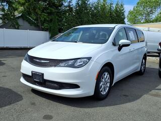 2023 Chrysler Voyager