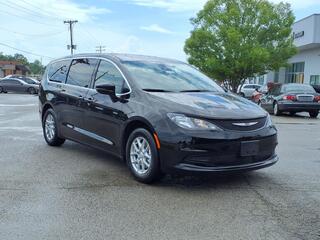 2025 Chrysler Voyager