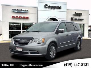 2013 Chrysler Town And Country for sale in Tiffin OH