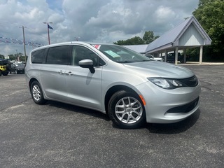 2022 Chrysler Voyager