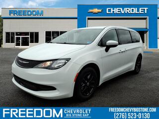 2023 Chrysler Voyager