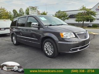 2015 Chrysler Town And Country for sale in Purcellville VA