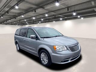 2015 Chrysler Town And Country for sale in Elma NY