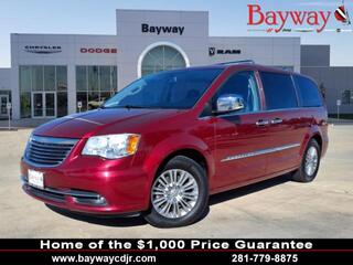 2016 Chrysler Town And Country for sale in Pasadena TX