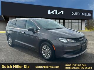 2023 Chrysler Voyager