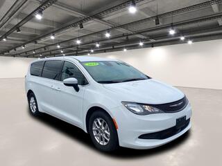 2023 Chrysler Voyager