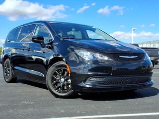 2024 Chrysler Voyager