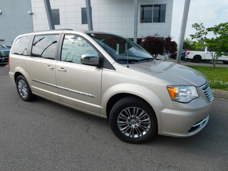 2013 Chrysler Town And Country