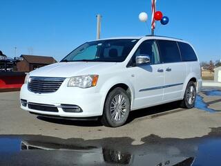 2014 Chrysler Town And Country for sale in Chelsea MI