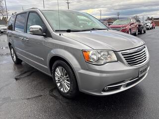 2016 Chrysler Town And Country for sale in Duncansville PA