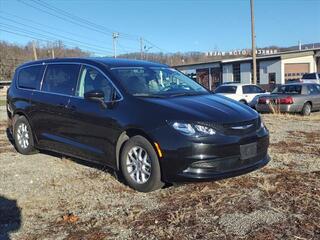 2022 Chrysler Voyager