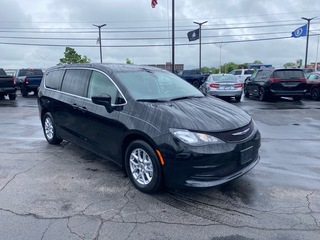 2022 Chrysler Voyager
