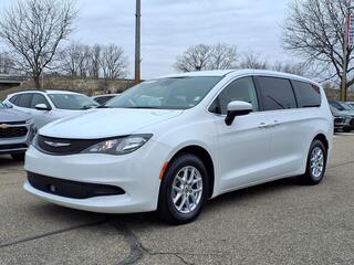 2023 Chrysler Voyager