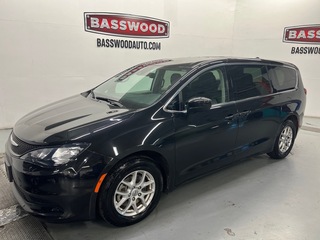 2023 Chrysler Voyager