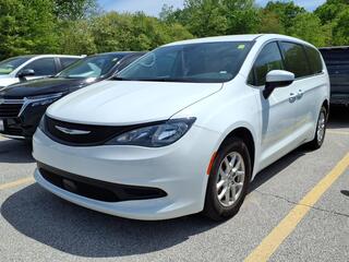 2023 Chrysler Voyager for sale in Fenton MO