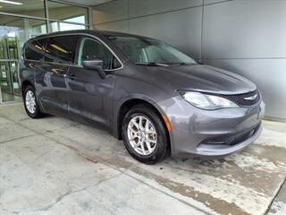 2023 Chrysler Voyager