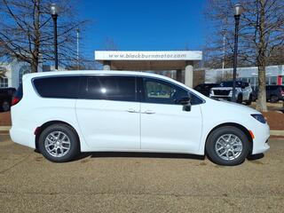 2026 Chrysler Voyager