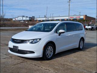 2021 Chrysler Voyager