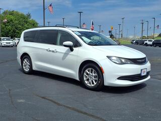 2020 Chrysler Voyager for sale in Midwest City OK