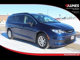 2020 Chrysler Voyager