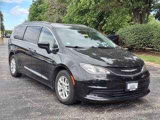 2020 Chrysler Voyager