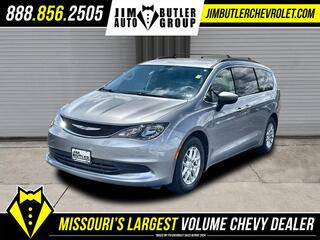 2020 Chrysler Voyager