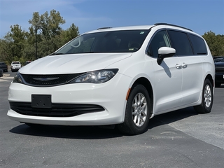 2020 Chrysler Voyager