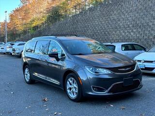 2018 Chrysler Pacifica for sale in Laurel MD