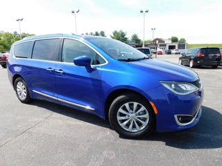 2018 Chrysler Pacifica for sale in Clarksville TN