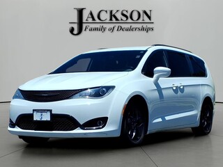 2020 Chrysler Pacifica for sale in Shelbyville IN