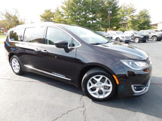 2017 Chrysler Pacifica for sale in Clarksville TN