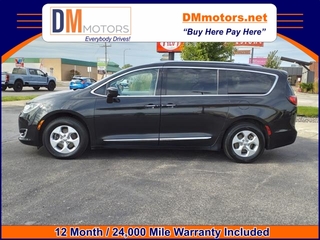 2017 Chrysler Pacifica for sale in St Cloud MN