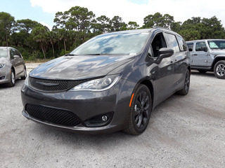 2018 Chrysler Pacifica for sale in West Palm Beach FL