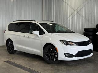 2018 Chrysler Pacifica for sale in Middletown OH