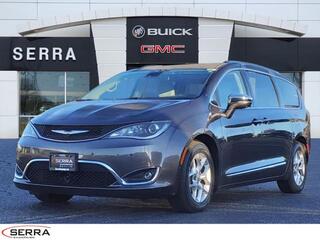 2020 Chrysler Pacifica for sale in Savoy IL