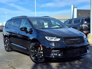 2026 Chrysler Pacifica for sale in Cincinnati OH