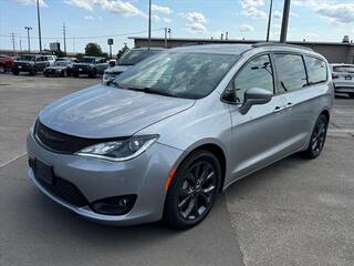 2019 Chrysler Pacifica for sale in Janesville WI