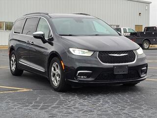 2022 Chrysler Pacifica for sale in Highland IL