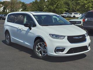 2024 Chrysler Pacifica for sale in Cincinnati OH