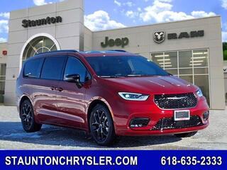 2025 Chrysler Pacifica for sale in Staunton IL