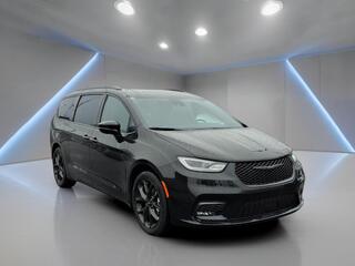 2025 Chrysler Pacifica