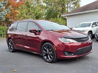 2018 Chrysler Pacifica for sale in Howell MI