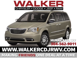 2016 Chrysler Town And Country for sale in Hurricane WV