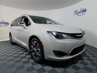 2017 Chrysler Pacifica for sale in Lake Park FL