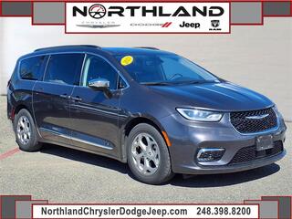 2023 Chrysler Pacifica for sale in Oak Park MI