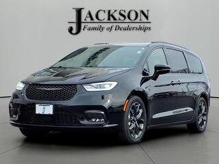 2024 Chrysler Pacifica for sale in Shelbyville IN