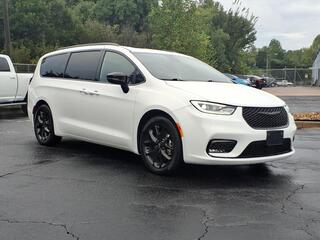 2025 Chrysler Pacifica for sale in Lexington NC