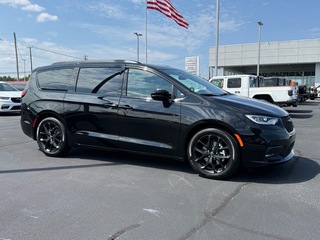2026 Chrysler Pacifica