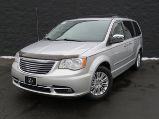 2012 Chrysler Town And Country for sale in Toledo OH