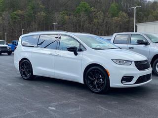 2024 Chrysler Pacifica for sale in Princeton WV